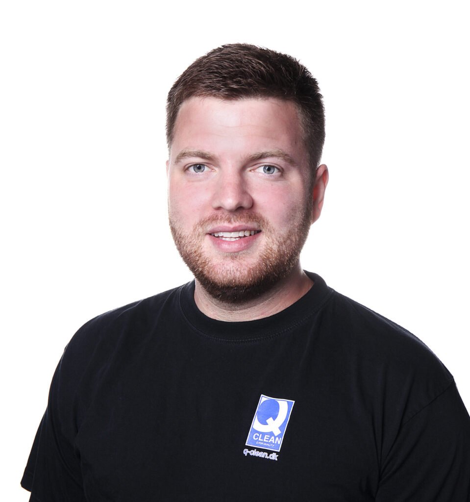 Søren, ejer af Q-Clean, som arbejder med professionel erhvervsrengøring og ejendomsservice.